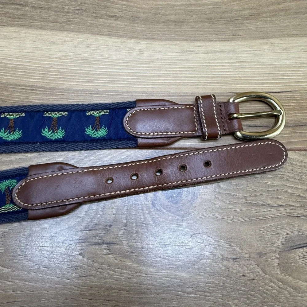 Dooney & Bourke mens size